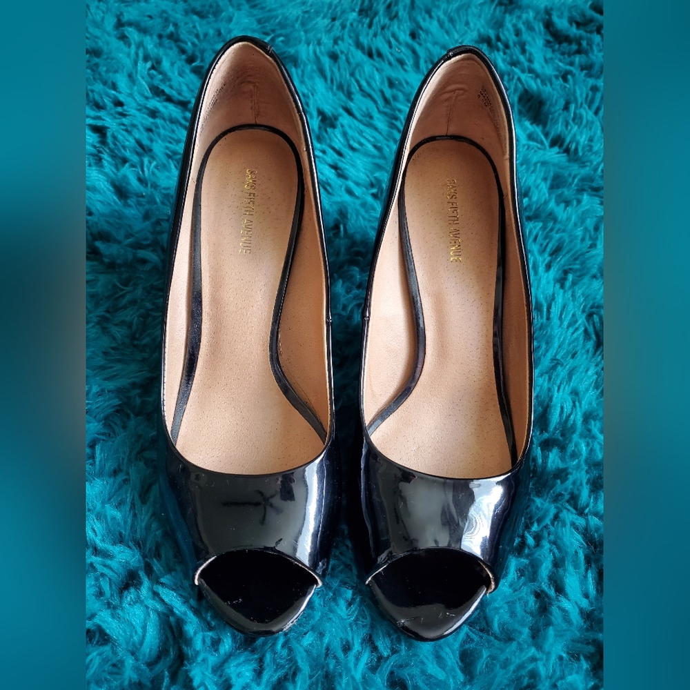 Saks Fifth Ave black patent leather peep-toe pumps